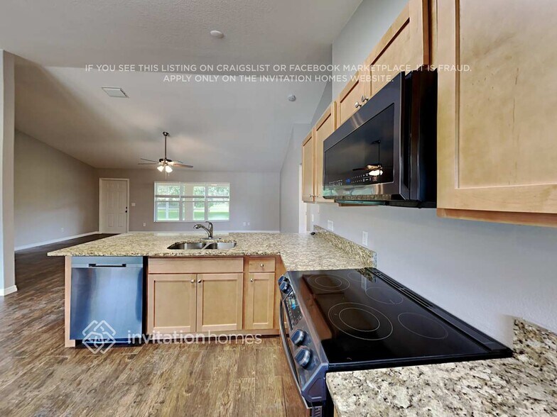 Building Photo - 25208 Palisade Rd