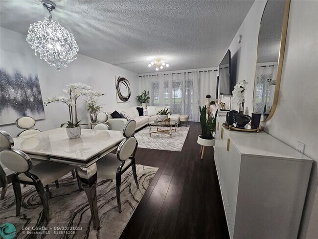 Building Photo - 2703 Nassau Bend