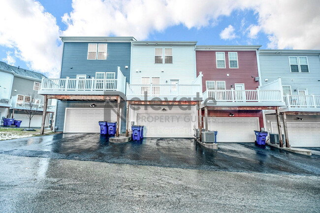 Building Photo - 6851 Dunton Rd
