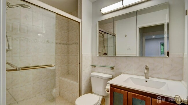 Building Photo - 267 Constitution Cir