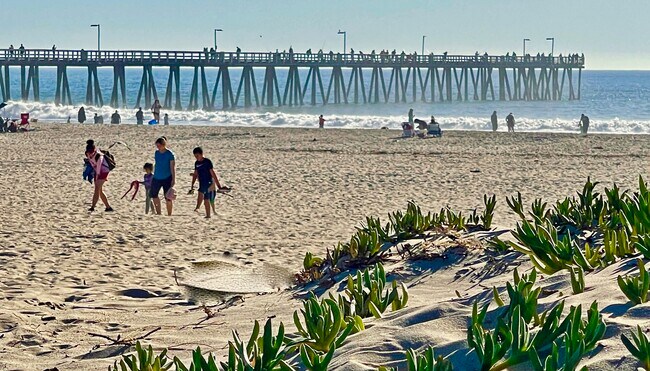 Port Hueneme Pier and wide beach 2 minute walk from condo building. - 532 Ebbtide Cir