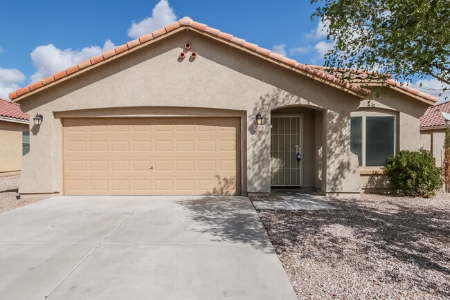 Building Photo - 2768 W San Carlos Ln