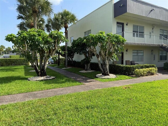 Building Photo - 768 Normandy Trail