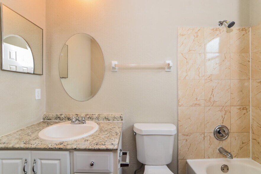 Building Photo - 515 Beechwood Ave