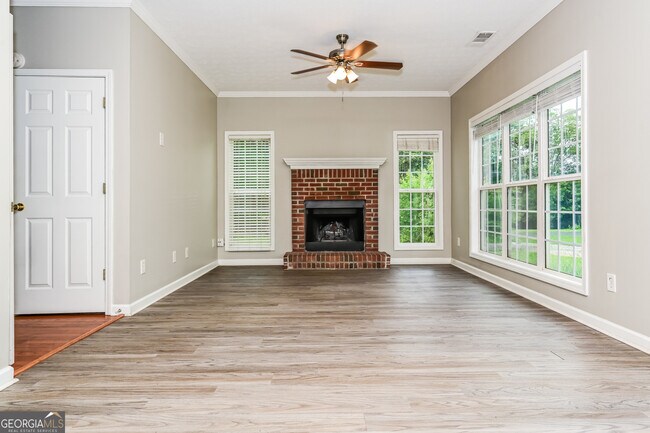 Building Photo - 349 Plantation Cir
