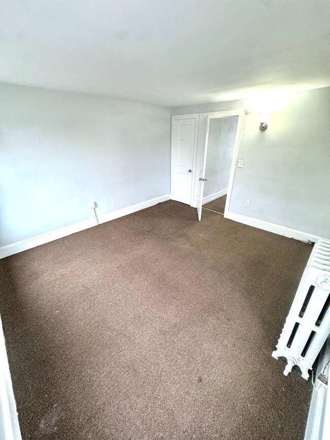 Building Photo - 924 W Turner St