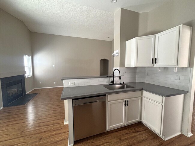 Building Photo - 2516 Starbrite Ave