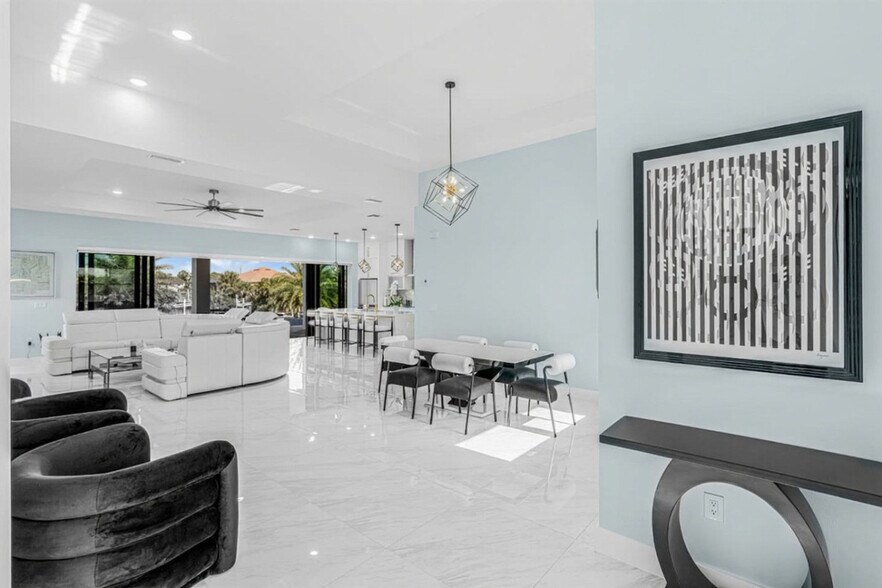 Building Photo - 3611 Gulfstream Pkwy