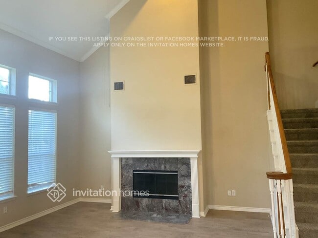 Building Photo - 2 Devon Ct