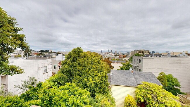 Building Photo - Convenient & Large 2BR/1BA Flat w/ In Unit Laundry & Dishwasher