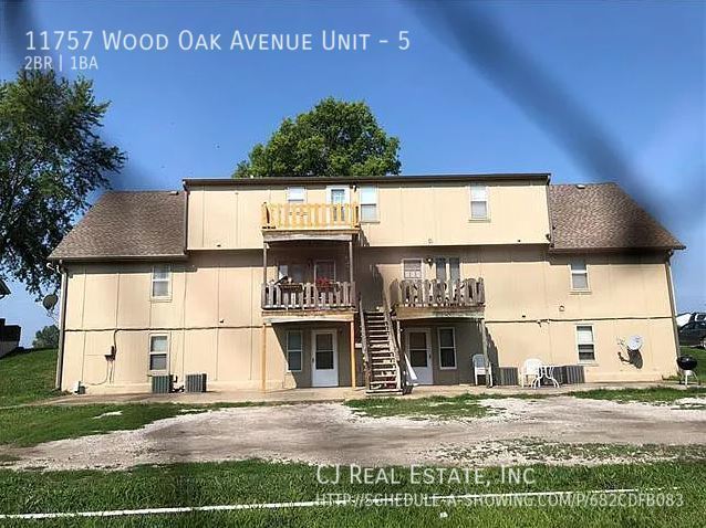 Building Photo - 11757 Wood Oak Ave