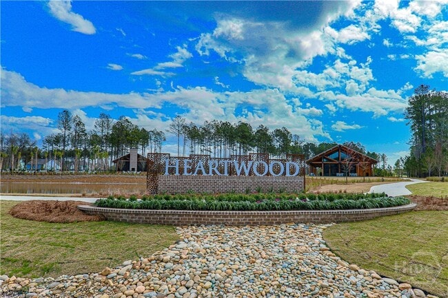 Building Photo - 710 Longleaf Dr