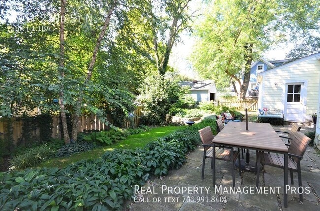 Building Photo - 3314 22nd St N