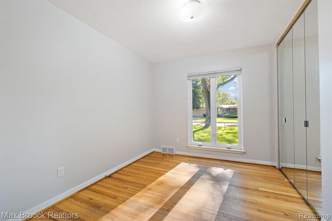 Building Photo - 966 Woodlea St