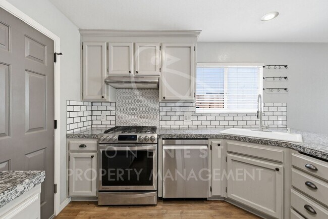 Building Photo - Charming and thoughtfully upgraded 3-bedroom, 2-bathroom single-level