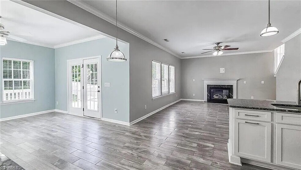 Building Photo - 4072 Fountain Grove Dr