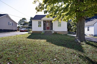 Building Photo - 211 N Mantle Ave