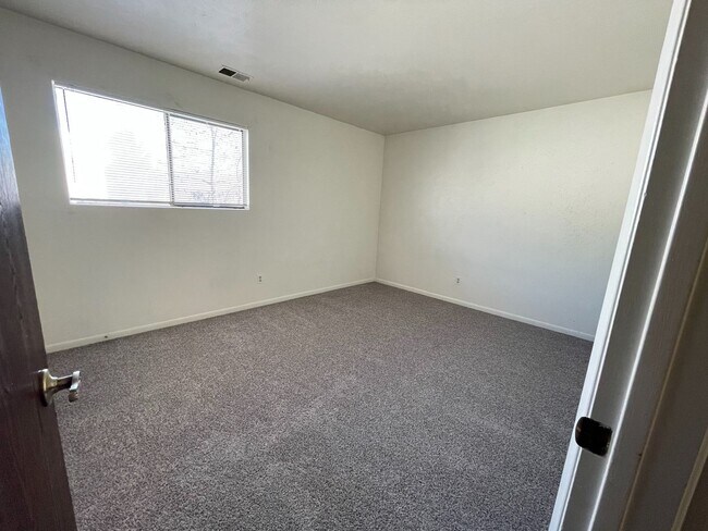 Building Photo - 2bed/1bath Condo in North Boulder!