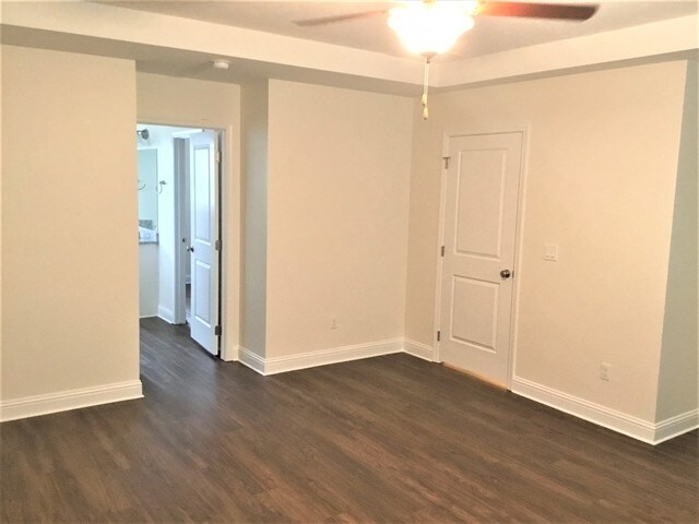 Building Photo - 65 S Lancaster Dr