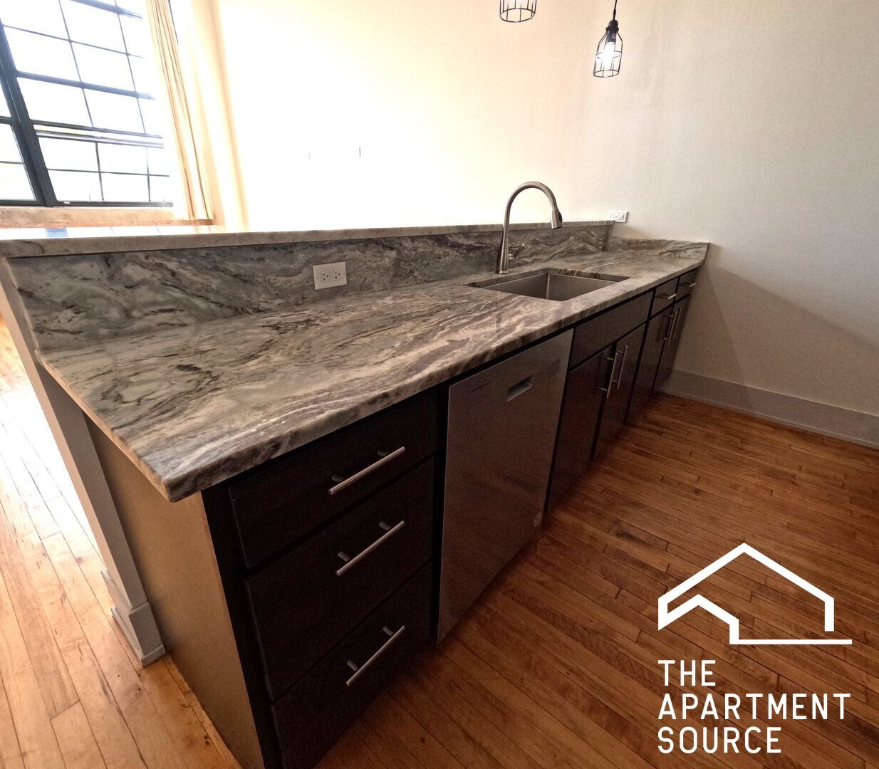 Building Photo - 1432 W 21st St