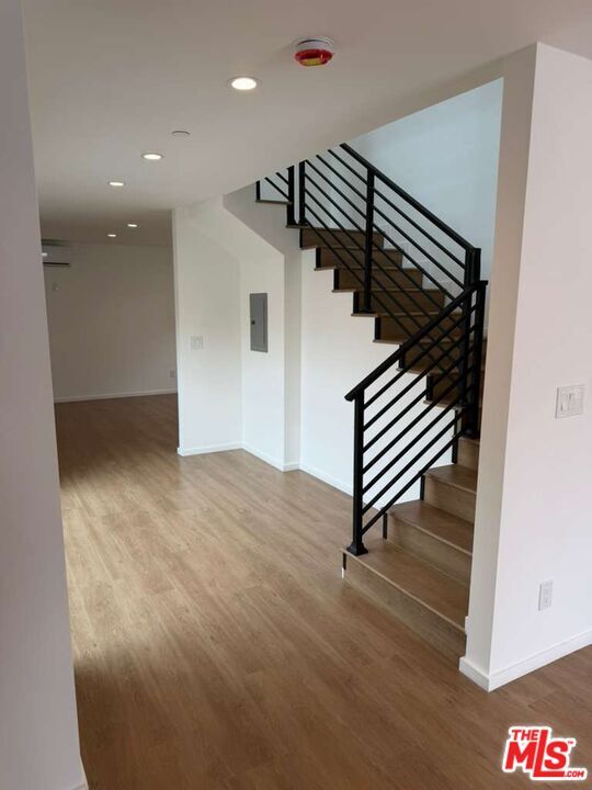 Building Photo - 5417 Gentry Ave