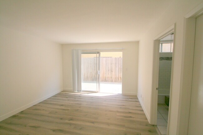 Building Photo - 1308 9th St