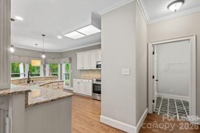 Building Photo - 3833 Denmeade Dr