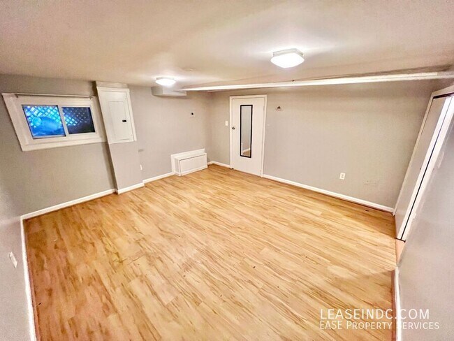 Building Photo - 1323 Randolph St NW