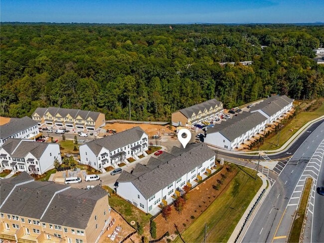 Building Photo - 2482 Van Fleet Cir