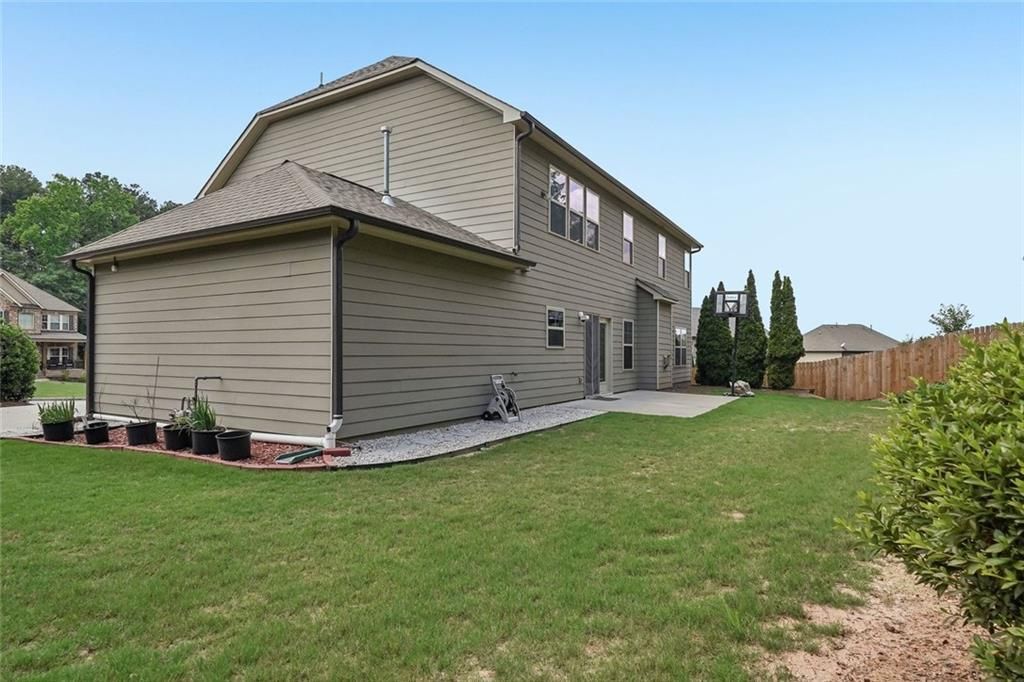 Building Photo - 5811 Kendrix Ridge Dr