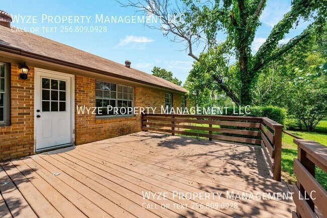 Building Photo - 2213 Cecille Dr SW