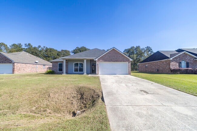 Building Photo - 35576 Melrose Ave