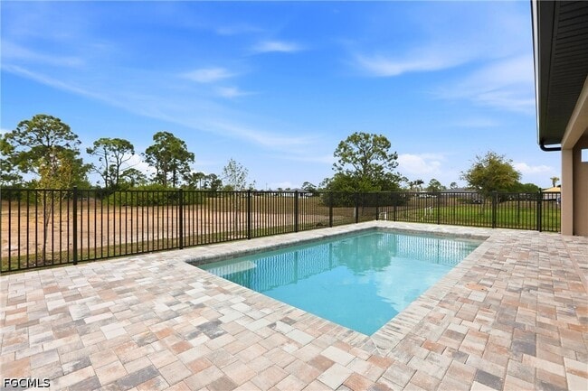 Building Photo - 2630 NW 23rd Ave