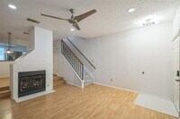 Building Photo - 1411 Gracy Farms Ln