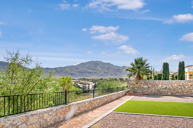 Building Photo - 6489 Calle Placido Dr