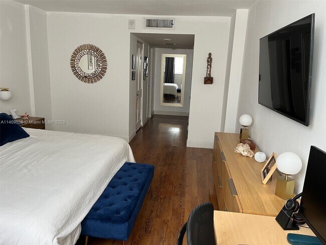 Building Photo - 13155 Ixora Ct