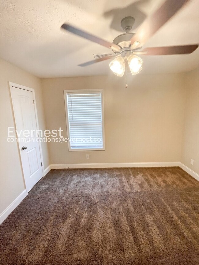 Building Photo - 1000 Henry Pl Blvd