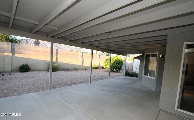Building Photo - 6233 E Carolina Dr
