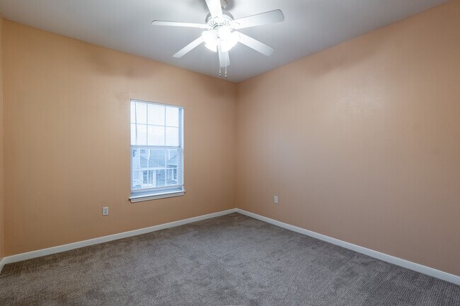 Building Photo - 1236 Canyon Creek Cir