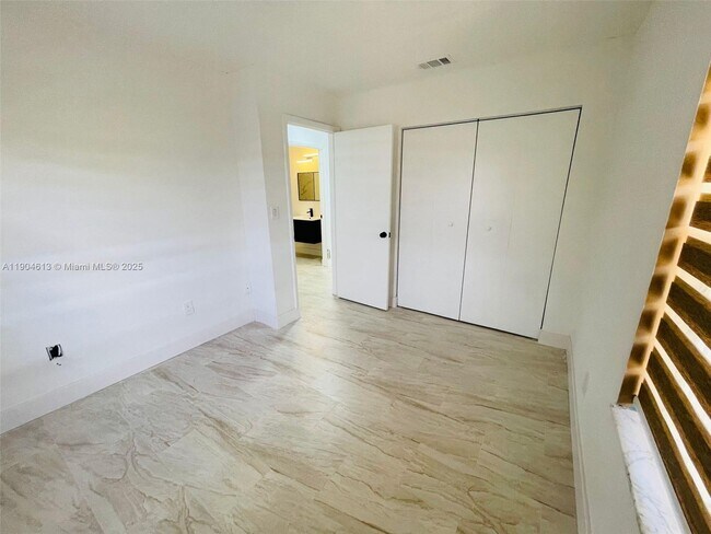 Building Photo - 12740 SW 249th Terrace