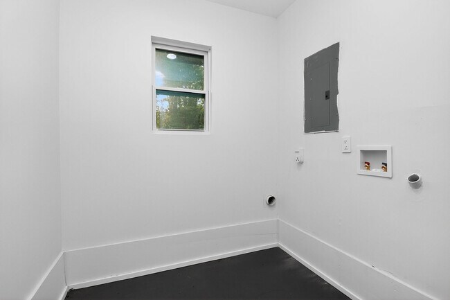 Building Photo - Charming 3BR/2BA Home located in NoDa!