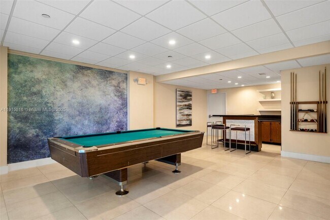 Building Photo - 3301 NE 5th Ave