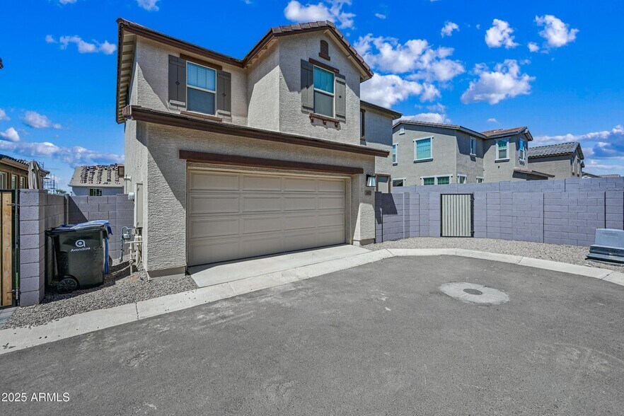Building Photo - 3817 N 100th Dr