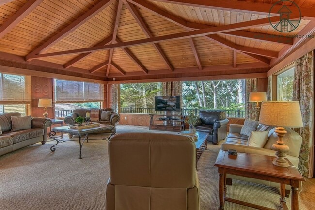 Building Photo - 2 Bedroom Carmel Home with Views of Point Lobos