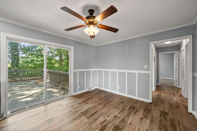 Building Photo - 3 Bedroom Pet Friendly Home For Rent!