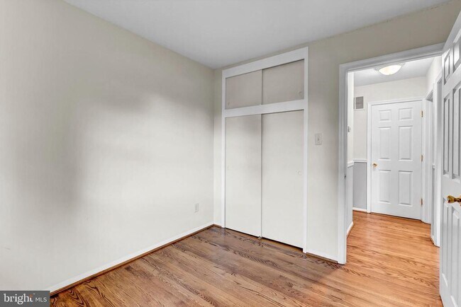Building Photo - 14715 Lock Dr