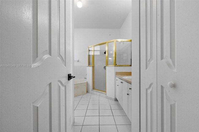 Building Photo - 2630 Dunwoodie Pl