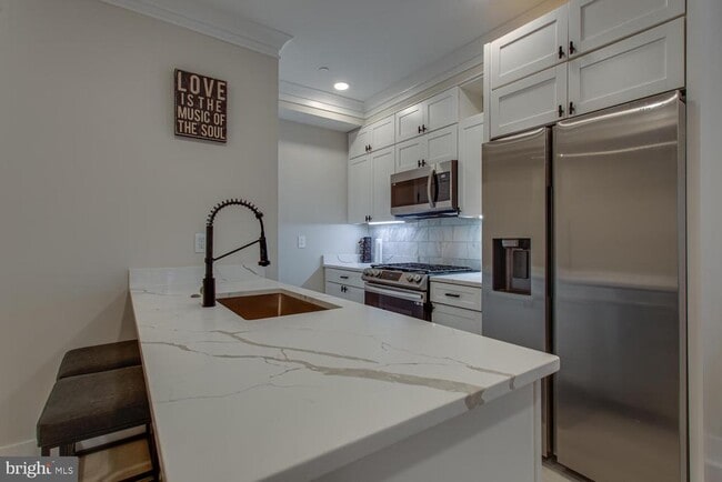 Building Photo - 3554 13th St NW