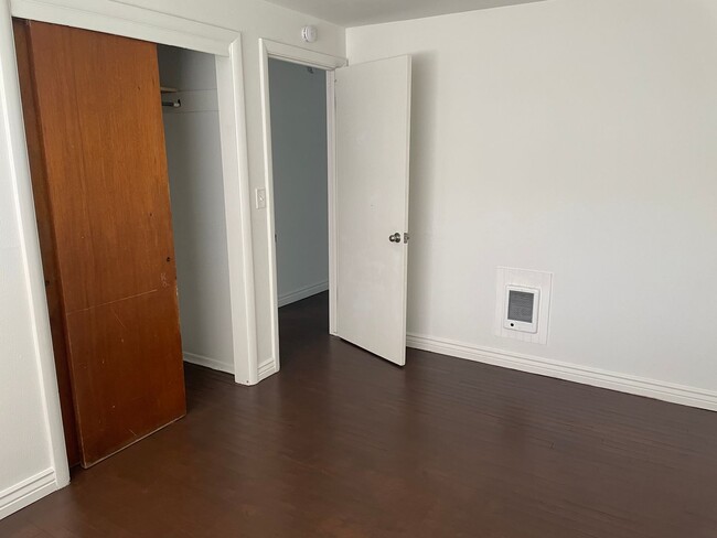 Building Photo - House for Rent!!