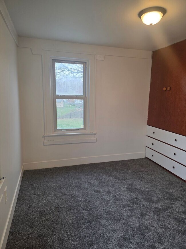 Building Photo - 397 Upper Oakwood Ave